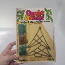 New NOS Vtg Makit Bakit Christmas Tree Stained Glass Suncatcher