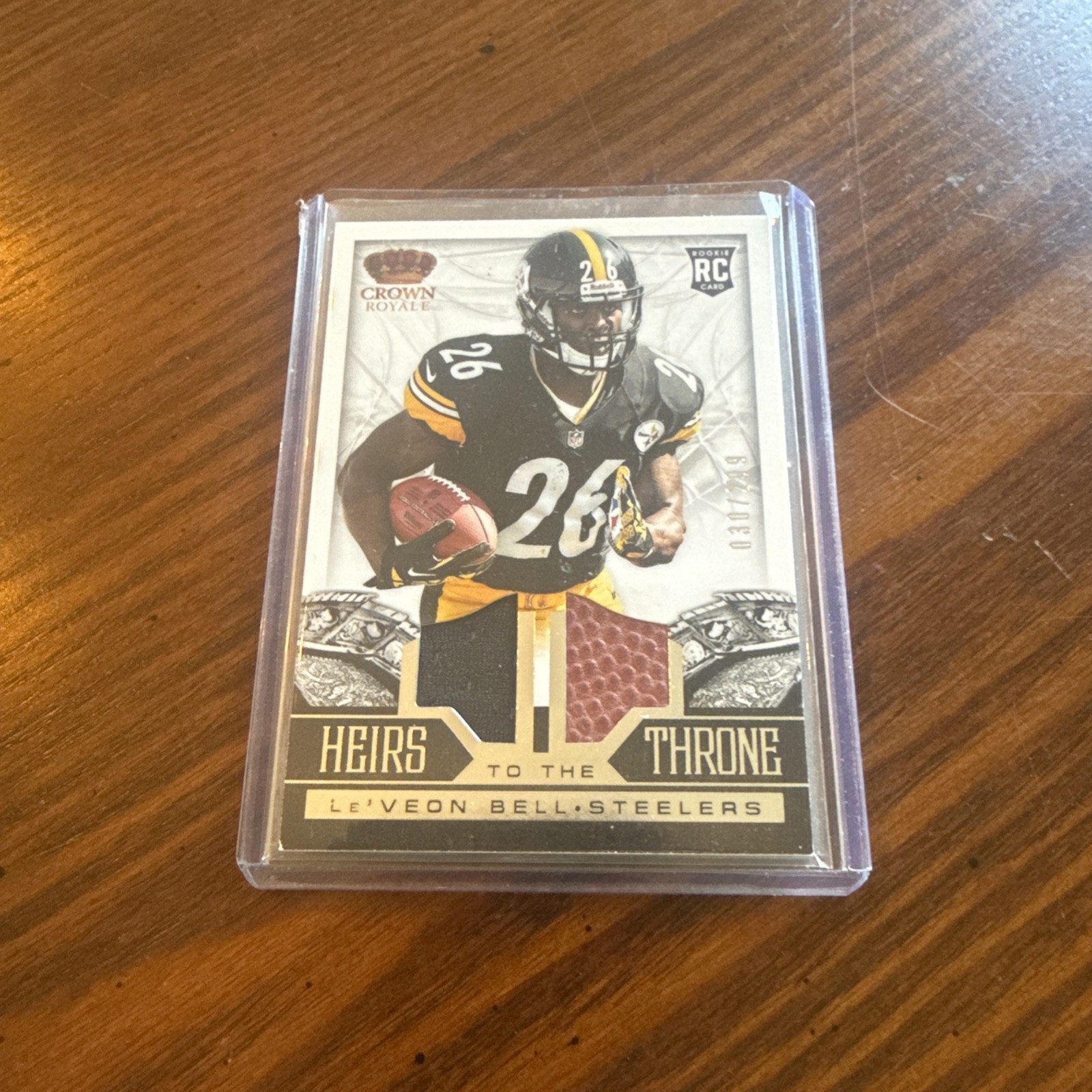 Le'Veon Bell Panini Crown Royale Heirs to the Throne Combo Materials #3 Base