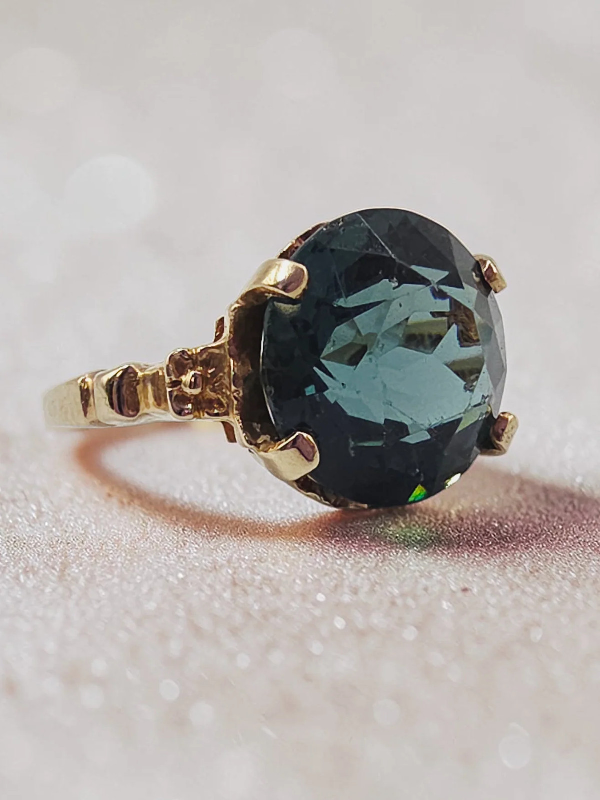 Solid 10K Yellow Gold Ring with Large Round-Cut T… - image 20