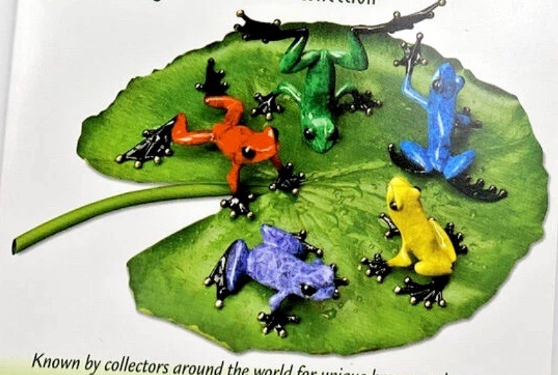 5 MINIATURE BRONZE FROGS & LILY PAD BASE - BY Frogman Tim
