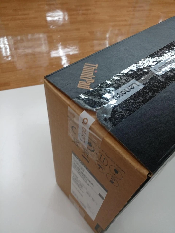 Lenovo Thinkpad 25 25th Anniversary SIGNATURE EDITIO Edition 16GB New - Image 3 of 4