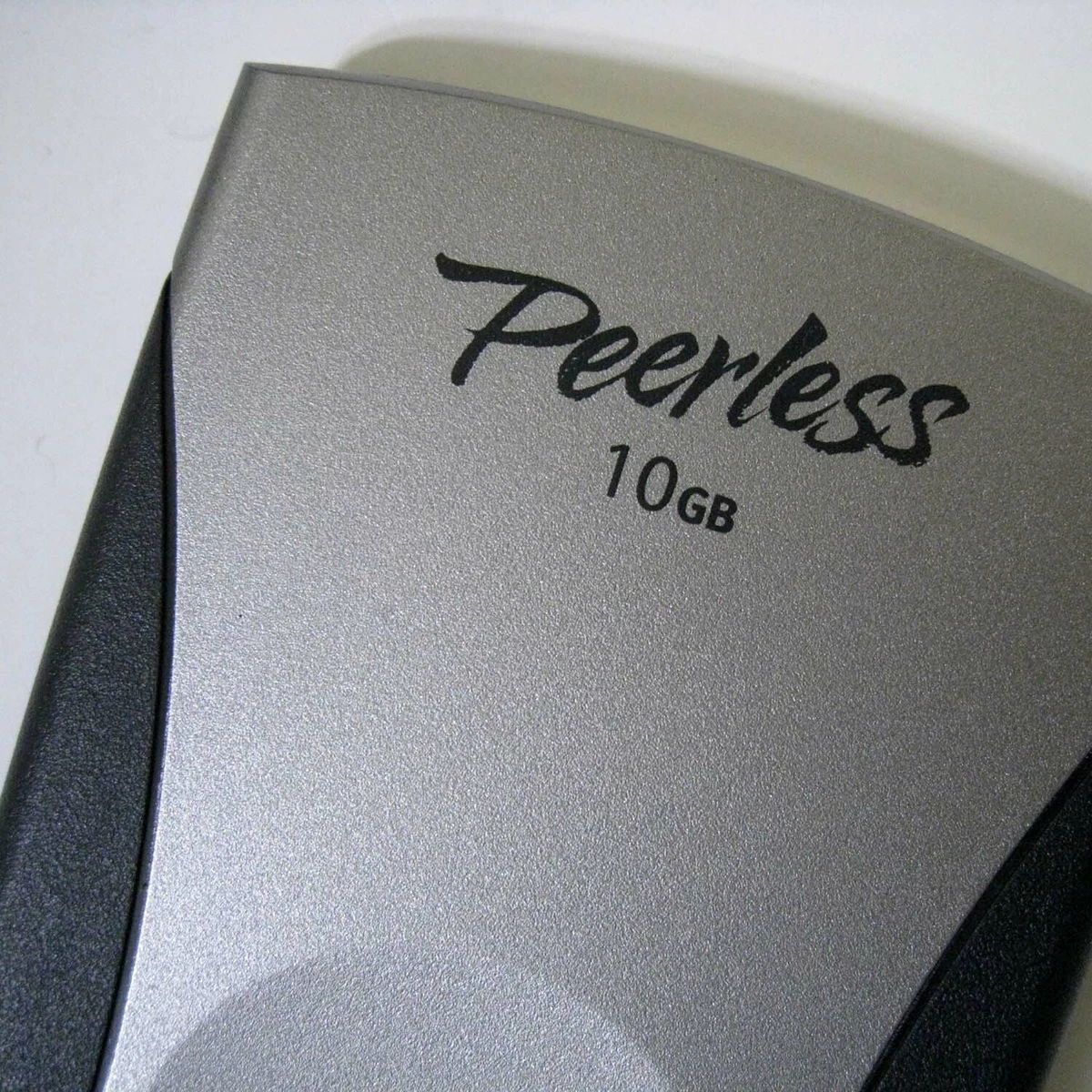 Iomega ® Peerless Portable Base Station - 10 GB Disk - Holder - Power Supply