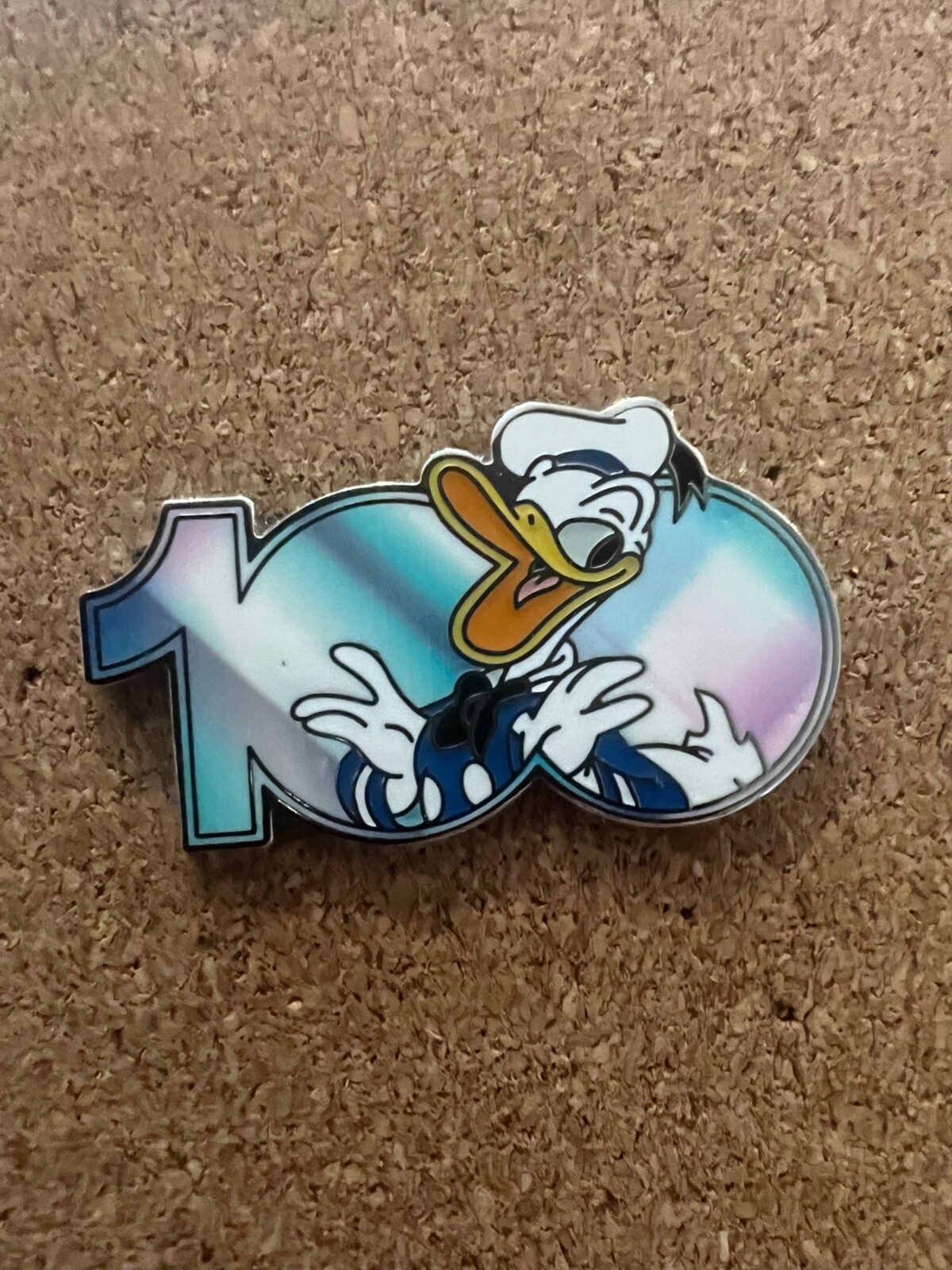 Disney Pin - LE 500 Pink A La Mode 100 Mystery Series - Donald Duck