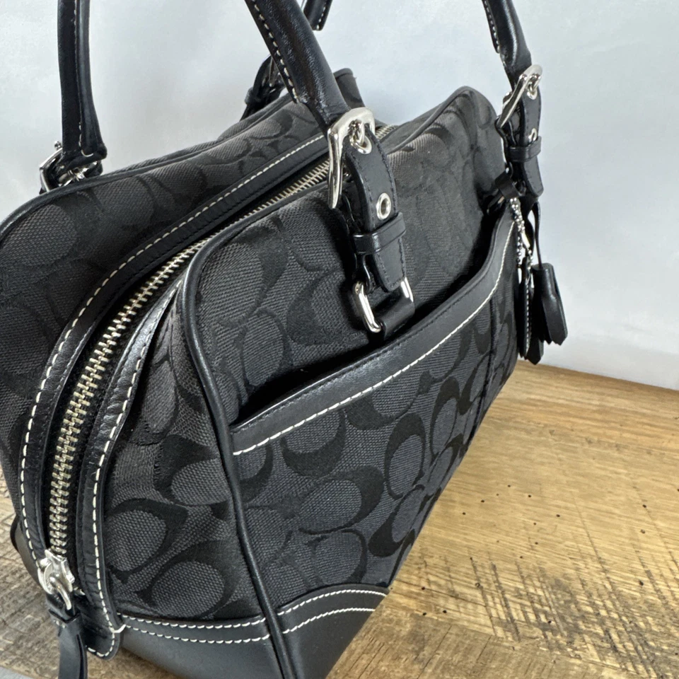 Bolsa Hampton Coach Signature A06W-8K05 - Preta com Prata - Vintage - Imagem 4 de 4