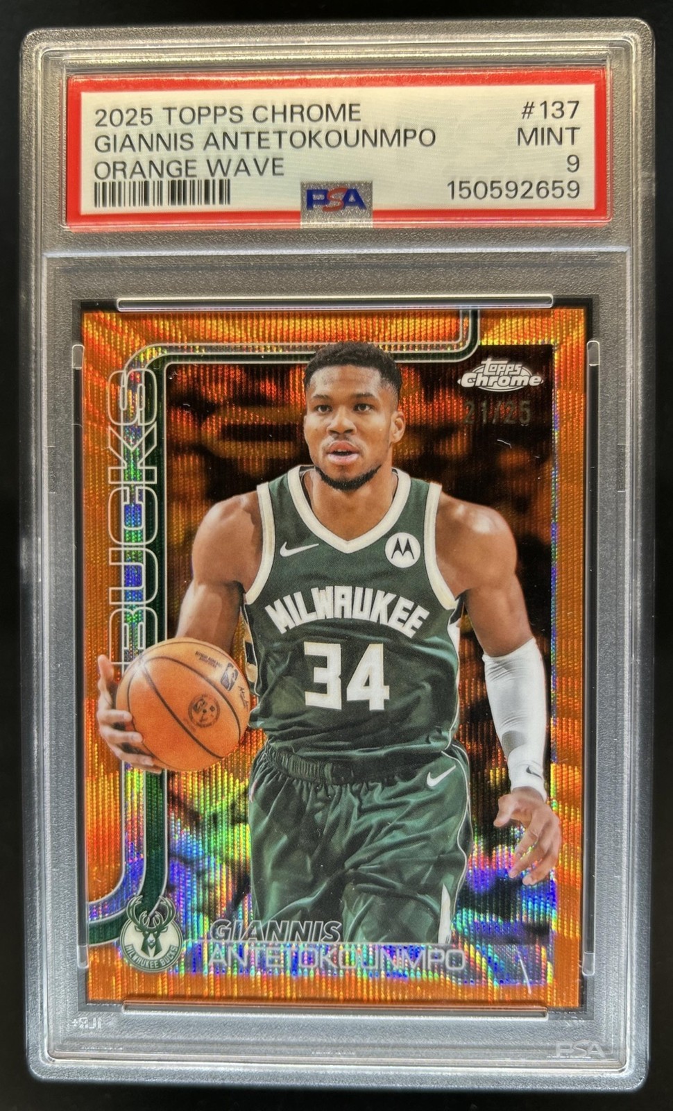 2025-26 Topps Chrome Giannis Antetokounmpo Orange Wave Refractor #/25 PSA 9