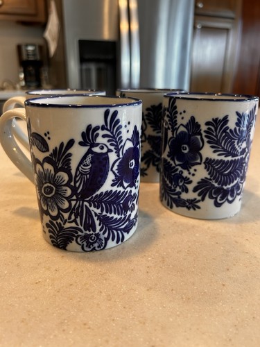Pottery Barn Elsie Blue Coffee / Tea Cup Mug - Discontinued 12 oz Set of 4