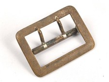 Schliesse zum Zweidornkoppel für Offiziere. DRGM markiert, die Versilberung fehl