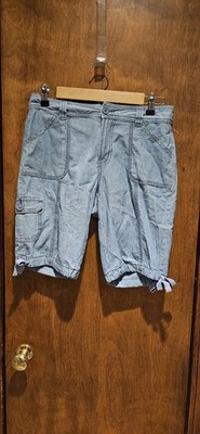 St. John's Bay Blue Chambray Bermuda Cargo Shorts Women's 6 Pre-owned