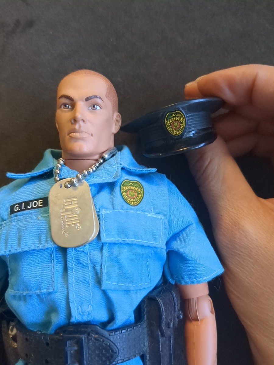 1/6 HASBRO 1996 GI JOE POLICE OFFICER PISTOL BLUE LINE 911 ACTION