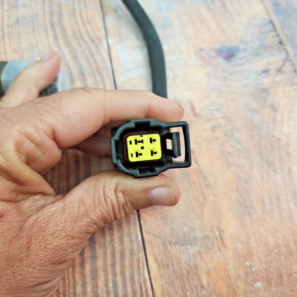 Bosch 16747 Fits Mercedes-Benz GLK350 C250 E550 GL450 Downstream Oxygen Sensor - Image 4 of 4