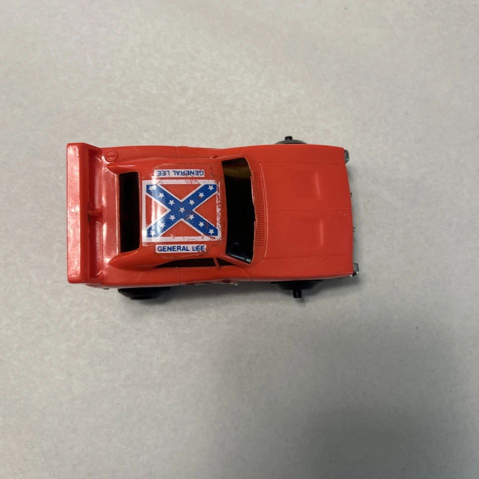 Coche de fricción General Lee - Dukes Of Hazzard - Knickerbocker Speed Jumper Foto 3 de 4