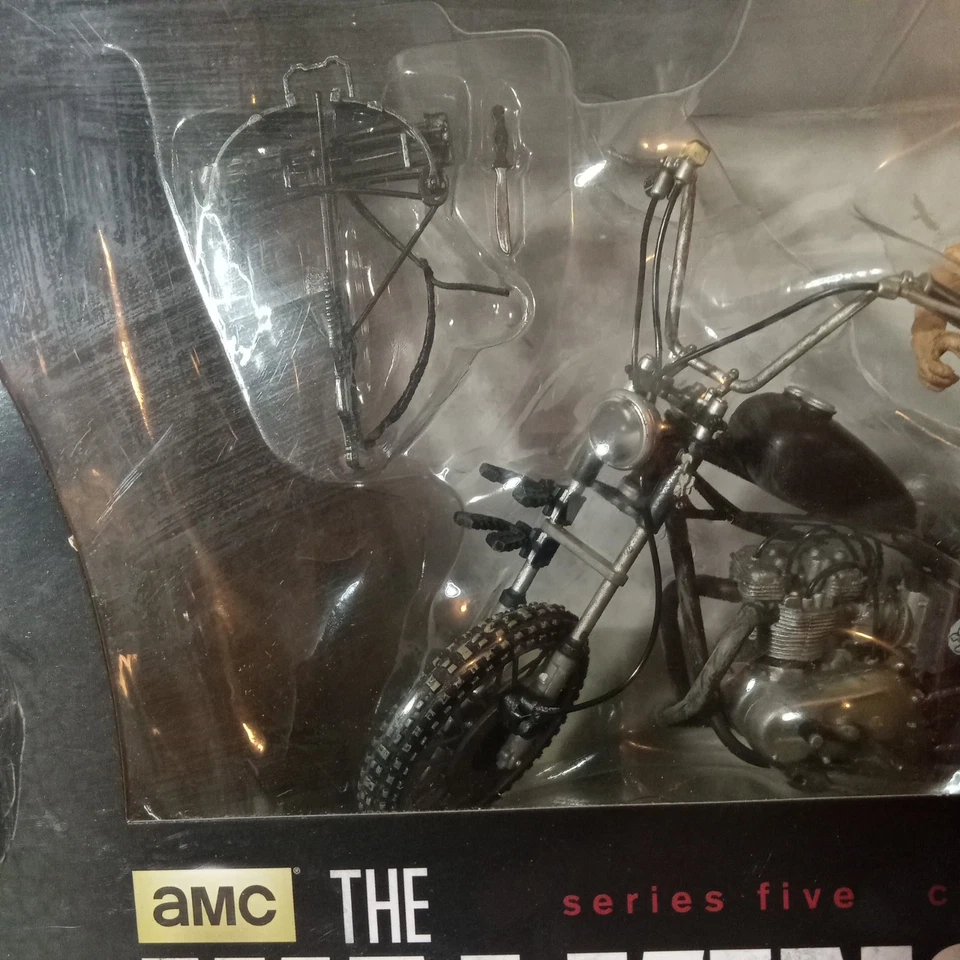 Mcfarlane Toys The Walking Dead Daryl Dixon Juego de Lujo con Moto Chopper Foto 2 de 4