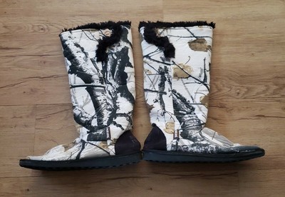 white camo boots