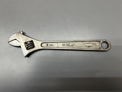 (B) VINTAGE DUNLAP APPROVED TOOLS 8'' ADJUSTABLE CRESCENT WRENCH - WIDE JAW USA