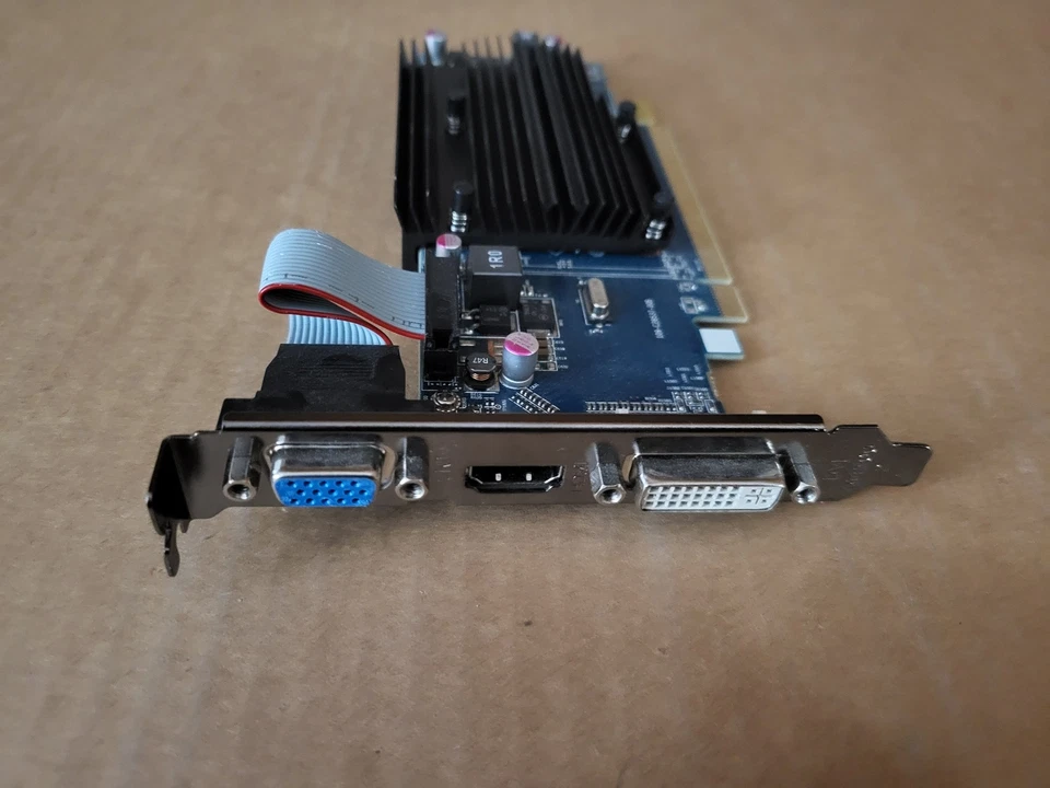 SAPPHIRE 299-1E204-300SA PCI GRAPHICS CARD B2-1(6) - Image 3 of 4