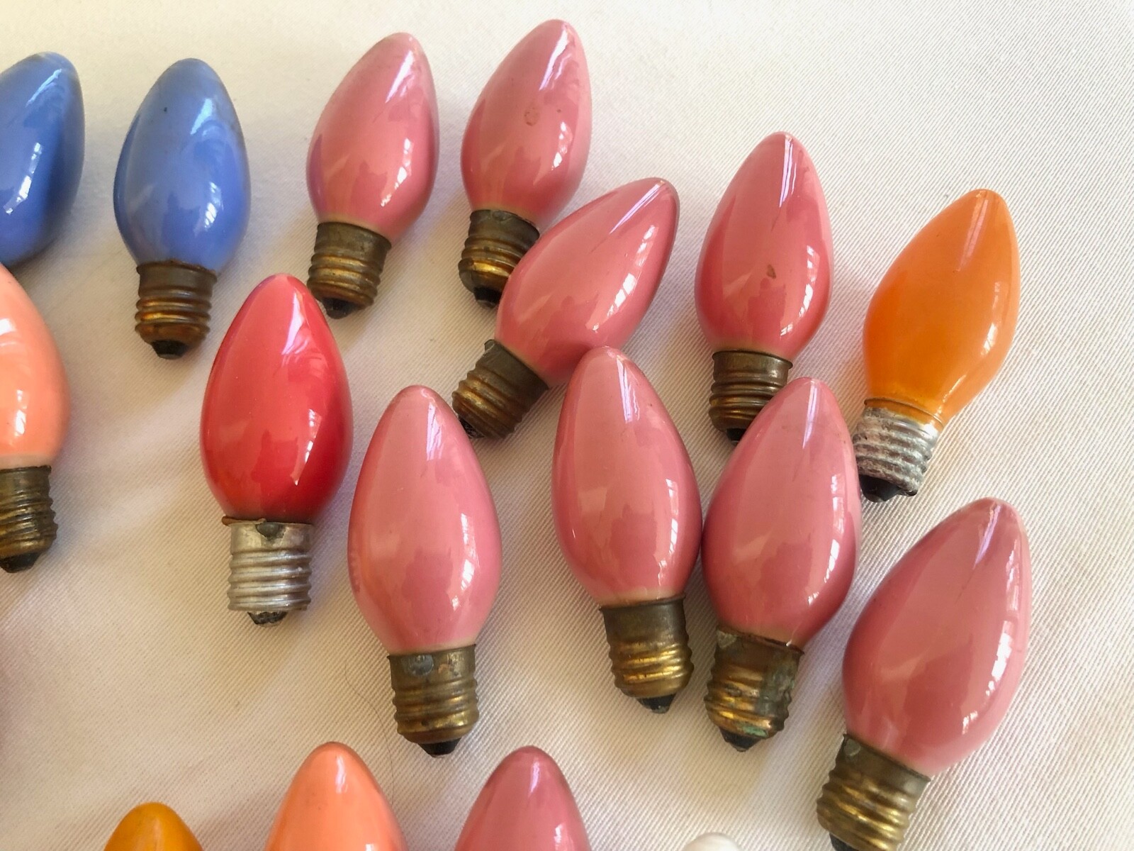 Vintage 25 Outdoor Christmas Light Bulbs 120V Different Colors eBay
