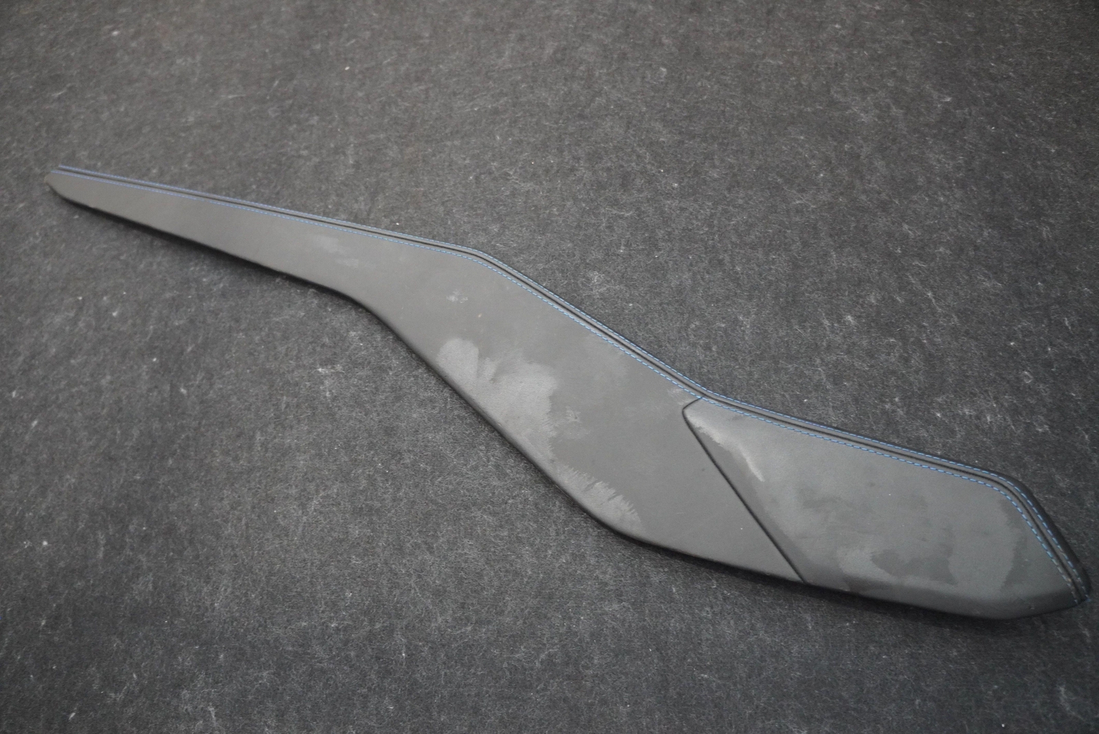 Center Console Right Side Cover Trim Panel 4ML857718A QG8 Lamborghini Urus 2019