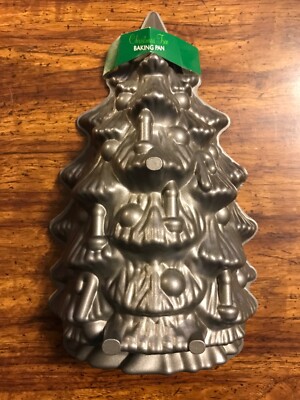 Christmas Tree Baking Pan Nordic Ware
