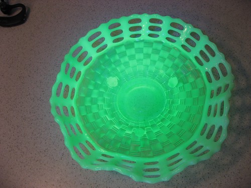 Ciotola vintage Fenton uranio piedi verde opalescente tre bordi aperti fila tessuto cesto - Foto 2 di 7