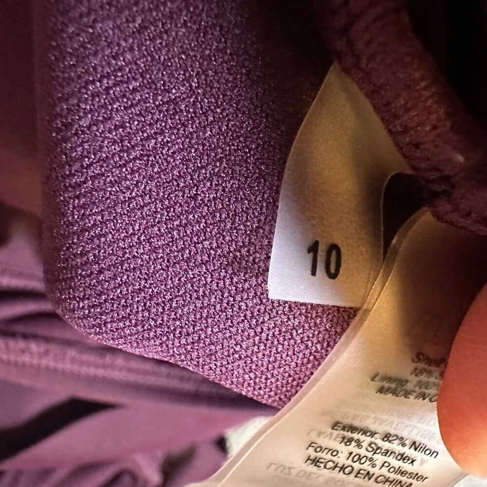 Traje de baño de una pieza con volantes BLEU ROD BEATTIE talla 10 en púrpura profundo Foto 3 de 4