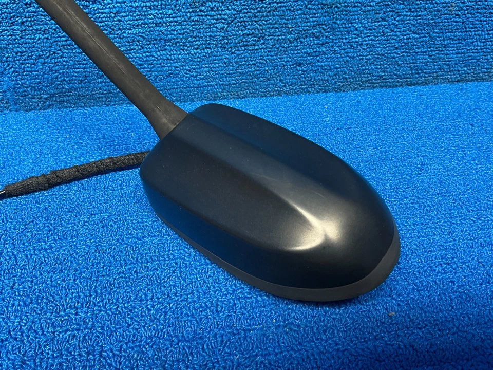 2016 - 2019 FORD FIESTA ROOF SHARK FIN RADIO ANTENNA OEM - Image 2 of 4