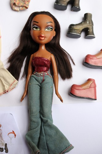 Bratz doll Flaunt It Sasha - Picture 8 of 14