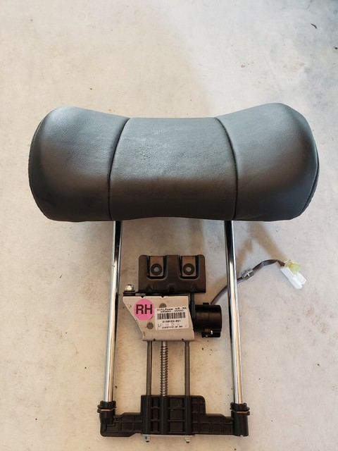 2014 2015 2016 HYUNDAI EQUUS REAR PASSENGER HEADREST BLACK COMPLETE W ...