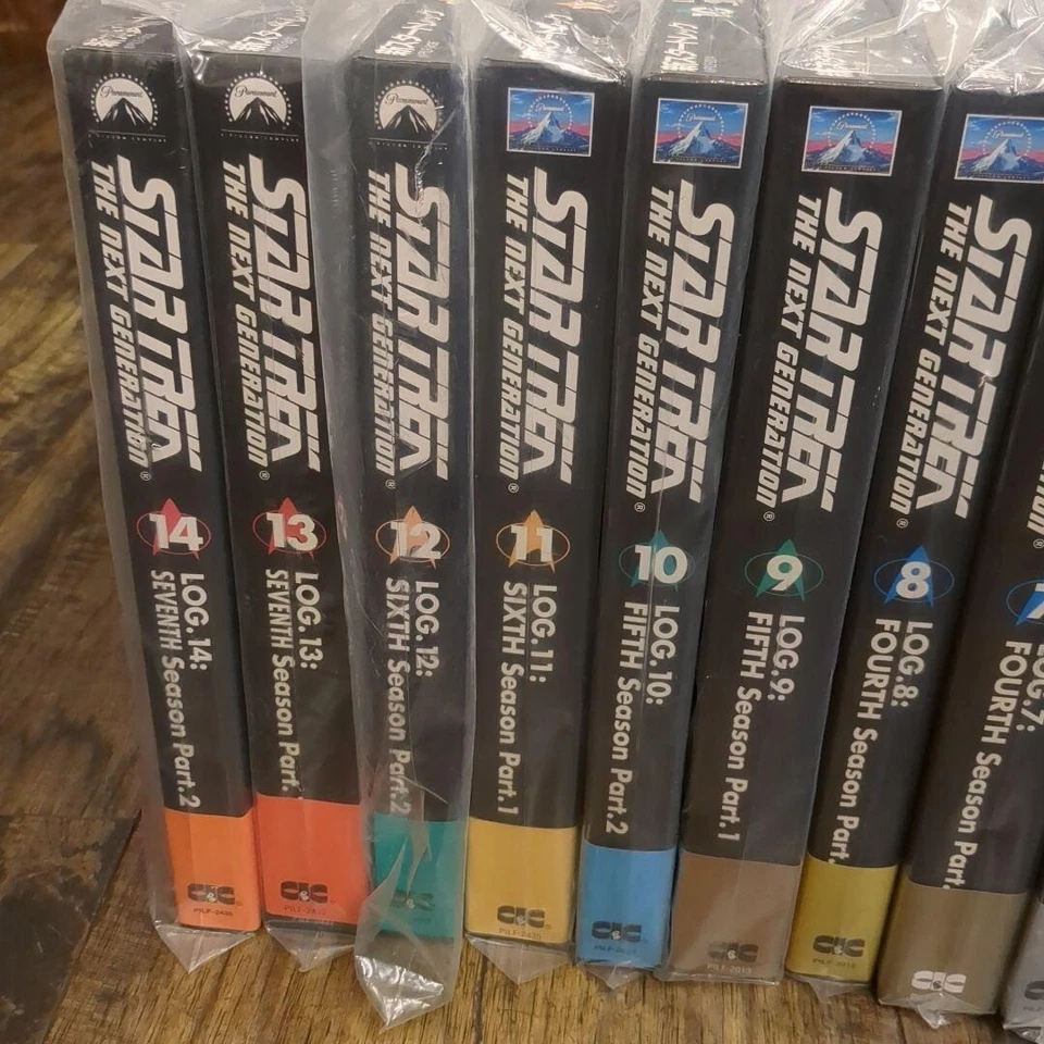 Star Trek The Next Generation Captain Jean Lucpicard Complete LD Box Pioneer LDC - Image 3 of 4