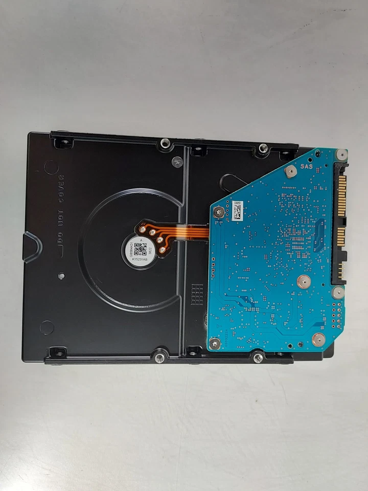 Lot of 2 Toshiba Dell Enterprise MG03SCA300 3 TB SAS 2 3.5 in Hard Drive - Image 2 of 3