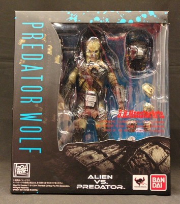 Bandai S.H. Monster Arts Predator Wolf Figure Alien Vs Predator From Toy