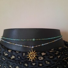 Chaîne de taille perlée multicolore bijou de corps avec pendentif soleil doré