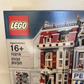 Lego Creator 10218 Pet Shop (NEW, Retired)