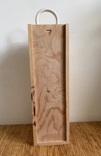 Unbranded Wooden Wine Bottle Gift / Storage Box with Rope Handle