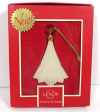 LENOX Ivory China Pleated TREE Ornament w gold star - NIB 3"
