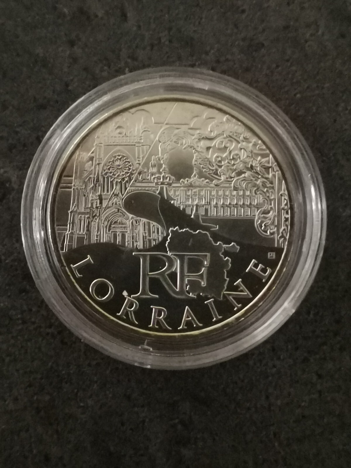 Picture 1 of 3