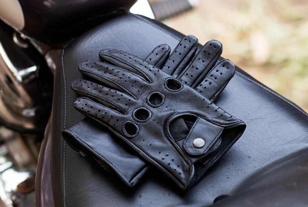 Genuine leather store driving gloves