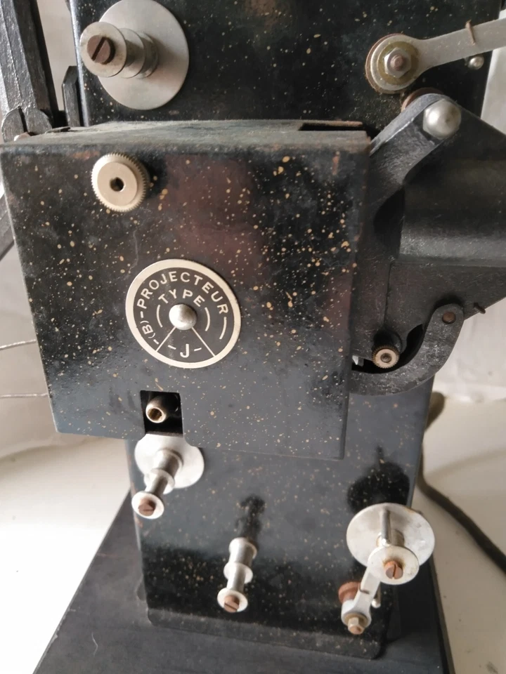 ANCIEN PROJECTEUR CINEMA LAPIERRE CINEMA TYPE J COLLECTION - Photo 3/4