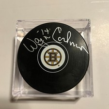 Wayne Cashman Boston Bruins SIGNED HOCKEY PUCK