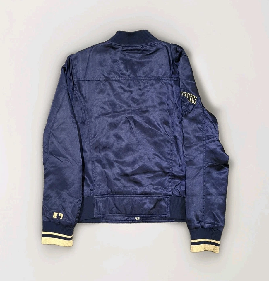 Chaqueta de béisbol con botones New York Yankees MLB para mujer en muy buena condición Foto 3 de 3