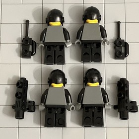 LEGO Dino Attack 7474 Urban Avenger vs. Raptor Lot Of 4 Minifigures D1 62