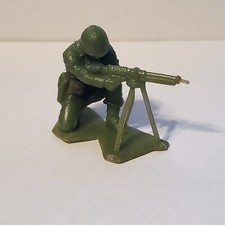1960's Louis Marx WW2 World War 2 II Green American USA Toy Soldier 60MM Figure