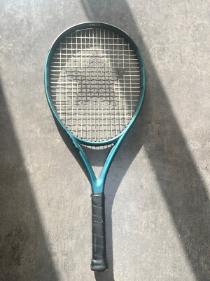 Wilson Ultra Größe 25 V4 Tennisschläger + Wilson NXT Power 130/16 Junior