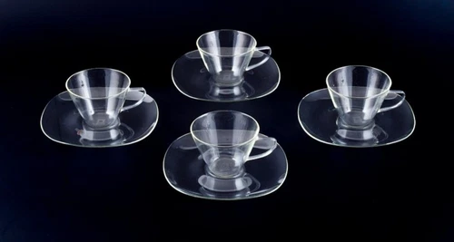 Jena-Glas, Schott & Gen/Mainz, Germany. Four coffee cups with  saucers.