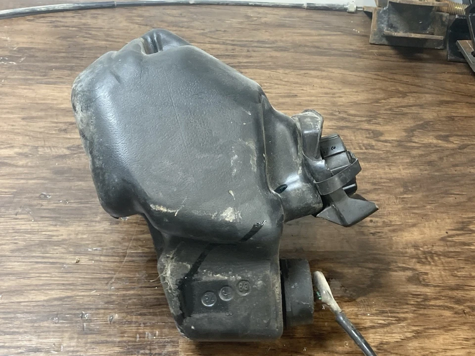 YAMAHA RAZZ SH 50 OEM Gas / Fuel Tank w/ Cap #9B130M - Image 2 of 2