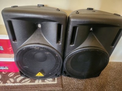 Behringer Eurolive B215A Powered PA Speakers Pair, 400W, XLR/1/4''