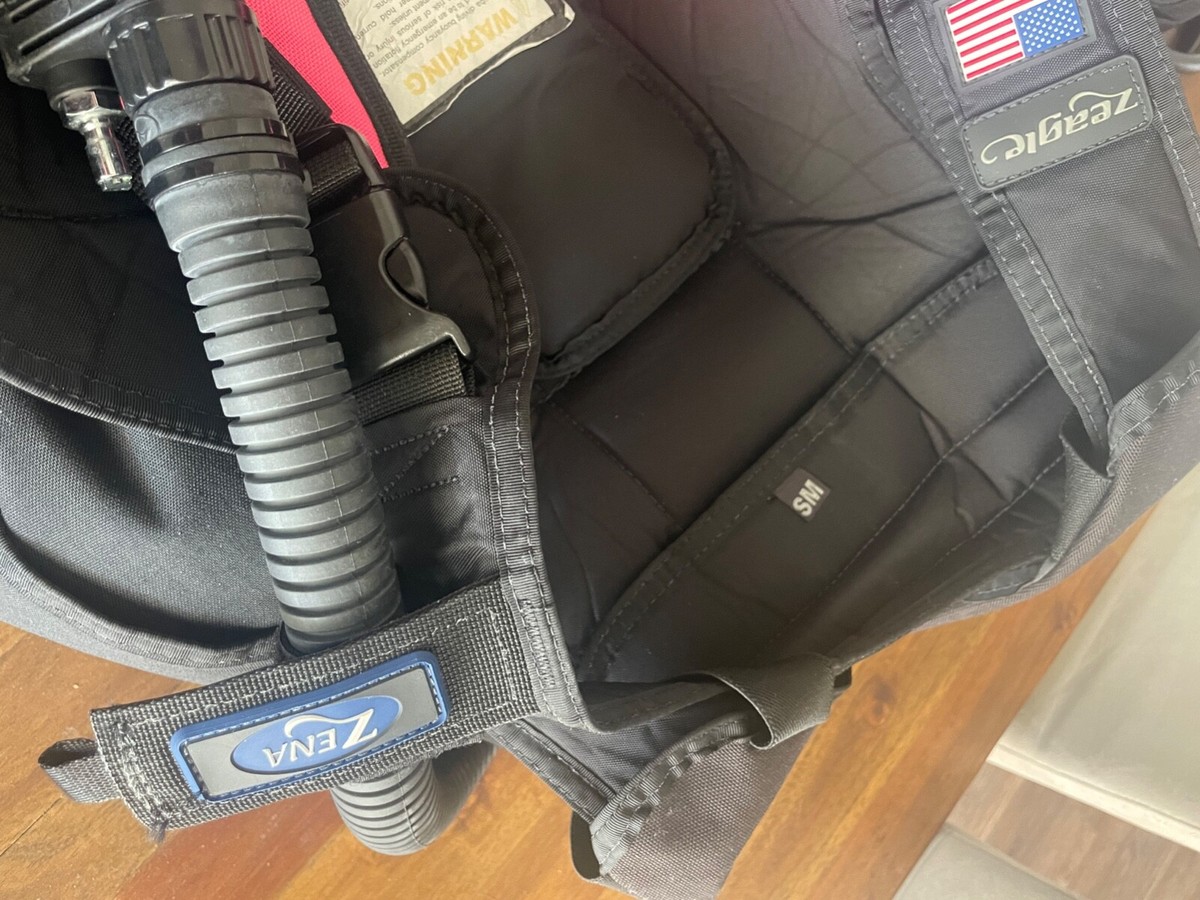 Zeagle scuba diving BC and Sherwood regular equipment with SUUNTO 