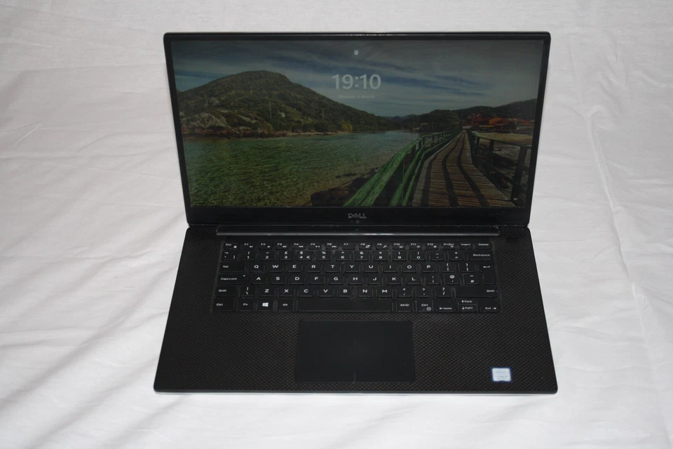 Dell XPS 15"-9570 FHD Gaming Intel i9-8950HK/32GBRAM/1TB SSD/GTX 1050Ti - 4GB - Image 3 of 4