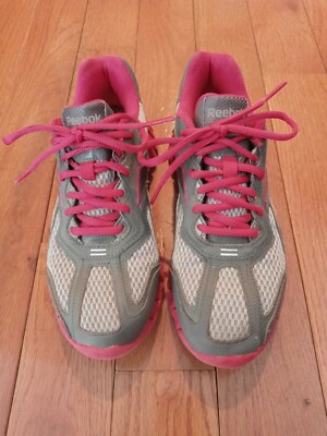 Reebok Zigtech Grey And Pink Size 5