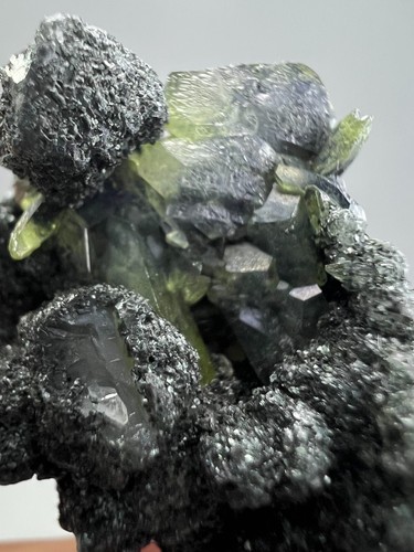 49 CT Natural Green Titanite Sphene Crystals Specimen From Skardu Pakistan - Picture 10 of 10