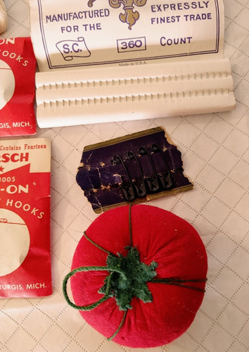 Mixed Lot of Sewing Notions Embrod Thread Bias Tape Blanket Binding + #23102 - Picture 19 of 23